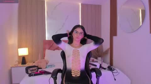 Snapshot of clairemillerx chatting on March 26, 8:14 pm clairemillerx online show from March 26, 8:14 pm