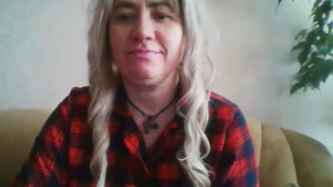 Snapshot of claireshannon chatting on January 15, 1:16 pm ClaireShannon online show from January 15, 1:16 pm