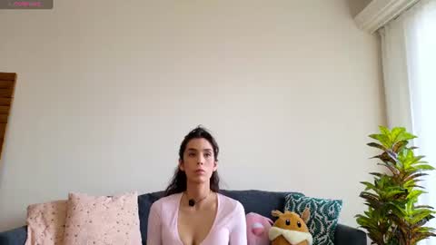 Snapshot of clairevarhol chatting on June 10, 3:22 pm clairevarhol online show from June 10, 3:22 pm