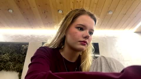 Snapshot of clairoley chatting on May 7, 4:23 pm Malin online show from May 7, 4:23 pm
