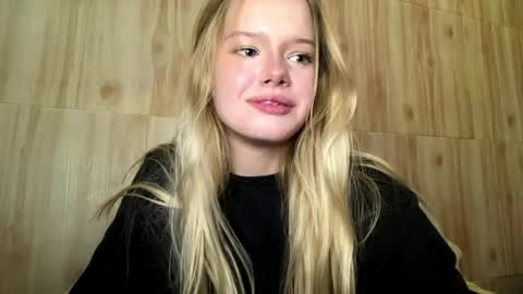 Snapshot of clairoley chatting on May 24, 5:29 pm Malin online show from May 24, 5:29 pm