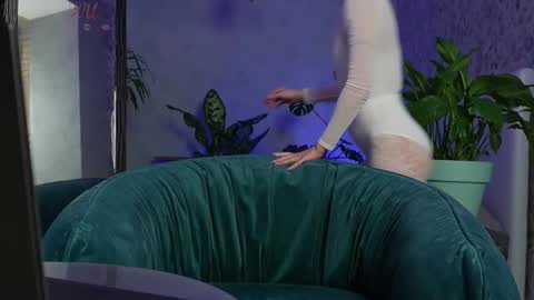 Clara online show from February 12, 7:09 pm