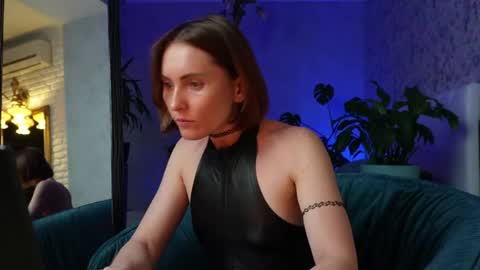 Clara online show from April 18, 5:06 pm