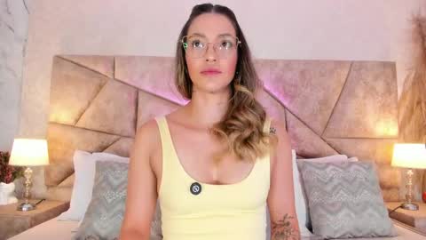 Clara del mar online show from June 7, 9:24 am