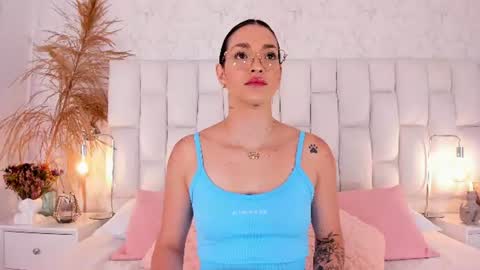 Clara del mar online show from June 18, 10:52 am