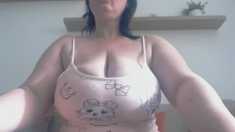 Clara online show from April 15, 2:46 pm