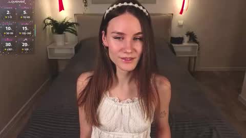 Claire online show from December 18, 1:39 pm