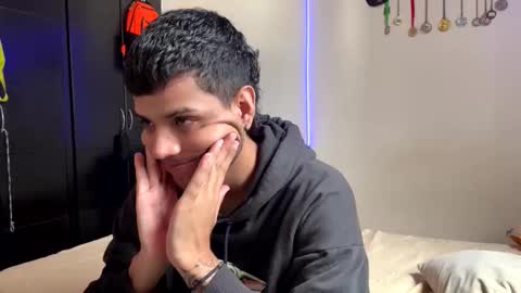 Clarentz bby online show from April 17, 8:23 pm