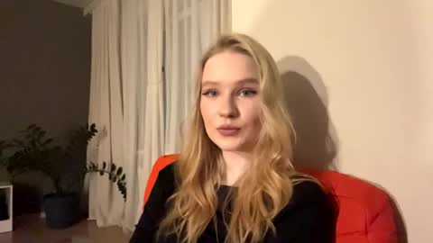 Kristie online show from April 25, 10:29 am