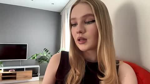 Kristie online show from May 3, 8:09 am