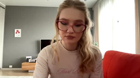 Kristie online show from May 6, 4:41 am