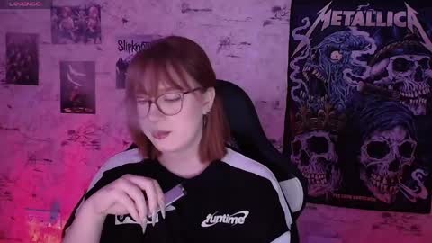 Snapshot of clarissa_milk chatting on May 4, 8:16 pm Clarissa online show from May 4, 8:16 pm