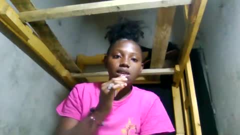 Snapshot of clarisse98 chatting on June 8, 2:28 pm clarisse98 online show from June 8, 2:28 pm