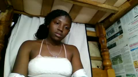 Snapshot of clarisse98 chatting on July 6, 9:17 am clarisse98 online show from July 6, 9:17 am