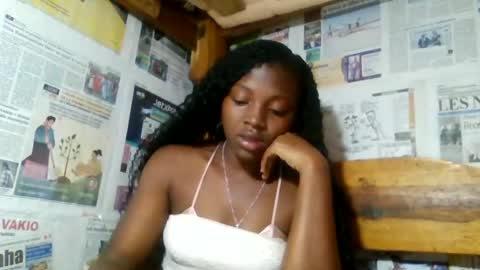 Snapshot of clarisse98 chatting on July 7, 6:47 am clarisse98 online show from July 7, 6:47 am