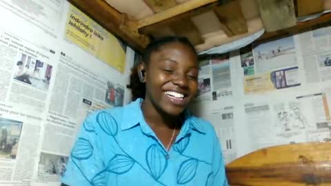 Snapshot of clarisse98 chatting on July 8, 6:12 pm clarisse98 online show from July 8, 6:12 pm