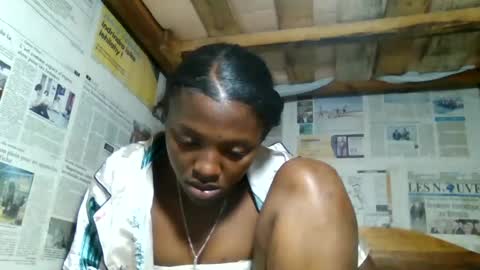 Snapshot of clarisse98 chatting on July 13, 6:49 am clarisse98 online show from July 13, 6:49 am
