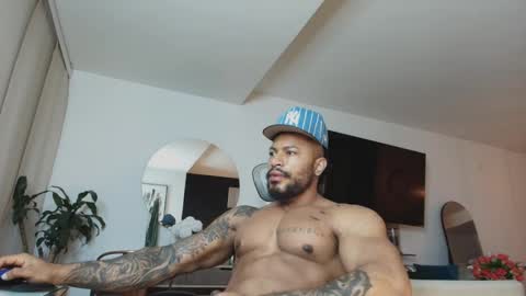 clark_strong online show from April 12, 11:26 am