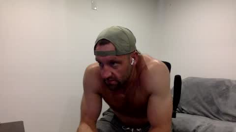 Snapshot of clarkecock chatting on July 31, 2:49 pm Clarke Cock online show from July 31, 2:49 pm