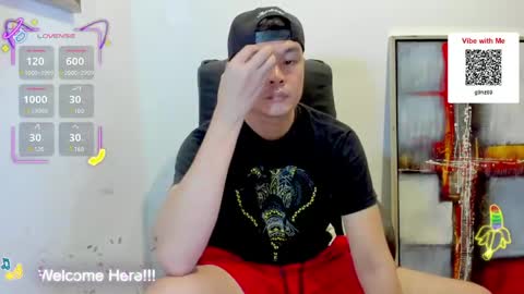 Snapshot of clarkyplaze chatting on May 16, 12:07 am Clark online show from May 16, 12:07 am