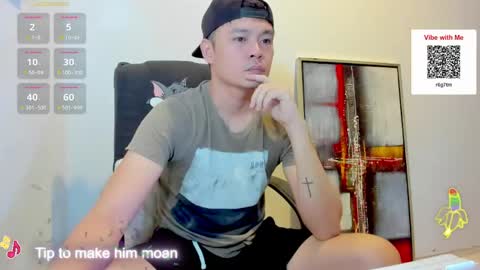 Snapshot of clarkyplaze chatting on June 1, 12:56 am Clark online show from June 1, 12:56 am