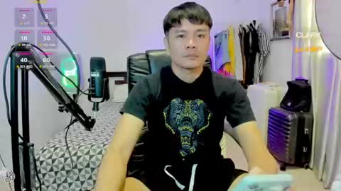 Snapshot of clarkyplaze chatting on June 28, 11:44 pm Clark online show from June 28, 11:44 pm