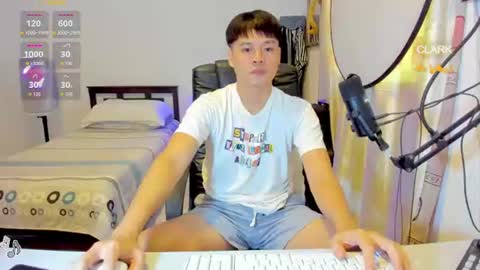 Snapshot of clarkyplaze chatting on July 7, 11:53 pm Clark online show from July 7, 11:53 pm