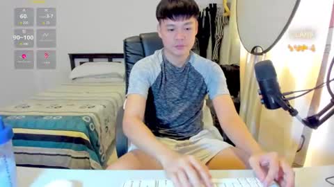 Snapshot of clarkyplaze chatting on July 18, 12:59 am Clark online show from July 18, 12:59 am
