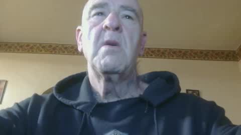 Snapshot of classic_rock_and_oldies chatting on May 13, 9:28 am Pizza online show from May 13, 9:28 am