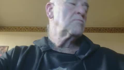Snapshot of classic_rock_and_oldies chatting on May 14, 9:16 am Pizza online show from May 14, 9:16 am