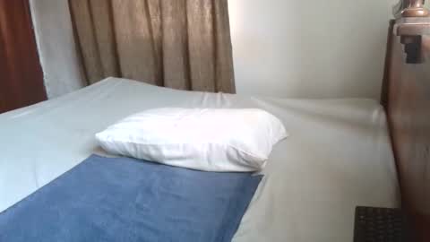 Snapshot of classyhornybabe chatting on October 27, 8:51 am Angel online show from October 27, 8:51 am