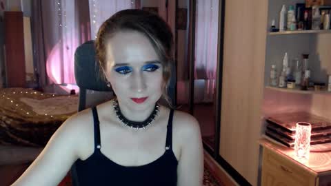 classyinna online show from October 24, 8:33 am