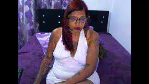 claudine valencia online show from May 10, 5:29 pm