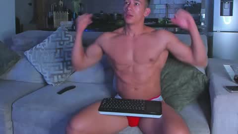 Snapshot of claytonburgues chatting on February 13, 4:11 am claytonburgues online show from February 13, 4:11 am