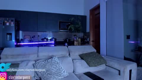 Snapshot of claytonburgues chatting on October 3, 4:20 am claytonburgues online show from October 3, 4:20 am