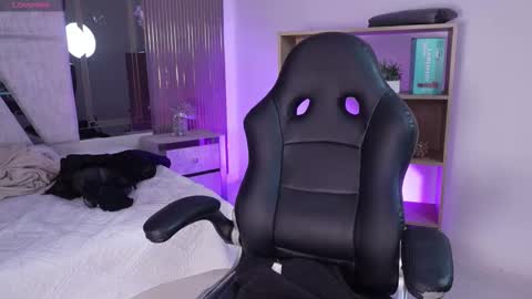 Snapshot of cleeoadams_ chatting on February 24, 4:54 am Cleo Adams online show from February 24, 4:54 am