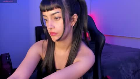 Snapshot of cleo_adams chatting on February 1, 4:14 am Cleo online show from February 1, 4:14 am