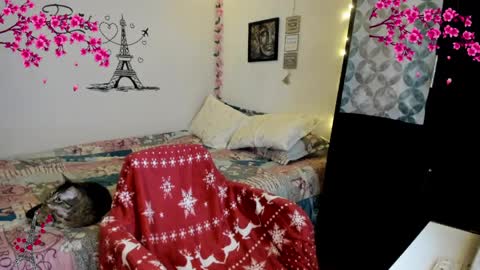 cleo_christmas online show from April 3, 11:58 pm