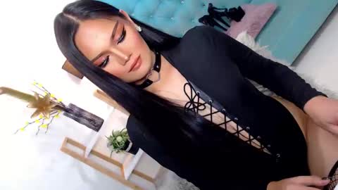 Cleo online show from November 7, 10:21 pm