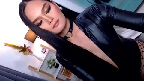 Cleo online show from May 10, 10:59 pm