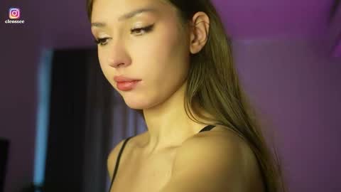 Cleo online show from April 16, 7:09 am