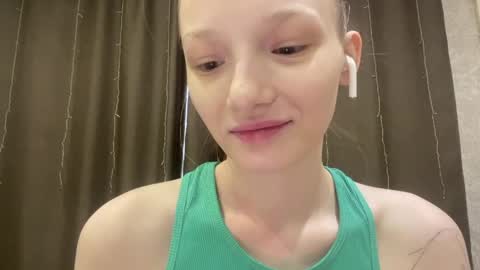 Cleo online show from April 10, 8:19 am