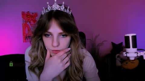 Snapshot of clery_shine chatting on February 1, 9:52 am clery_shine online show from February 1, 9:52 am