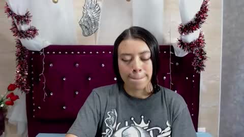 Snapshot of clhoedeep chatting on February 18, 12:39 pm clhoedeep online show from February 18, 12:39 pm