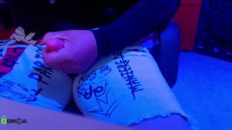 Snapshot of clio_queen chatting on February 19, 9:33 pm celeste online show from February 19, 9:33 pm