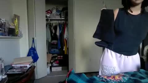 High Queen Clio online show from December 4, 8:40 pm