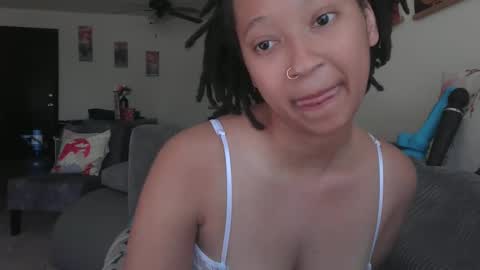 High Queen Clio online show from March 10, 6:45 pm