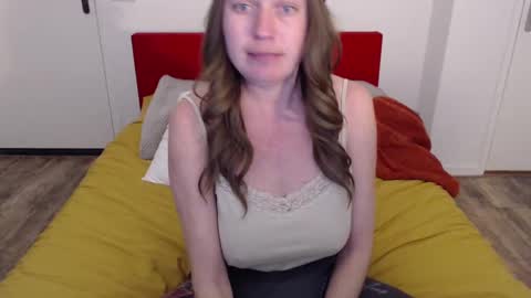 Snapshot of clittytastic chatting on February 20, 6:24 pm Syl online show from February 20, 6:24 pm