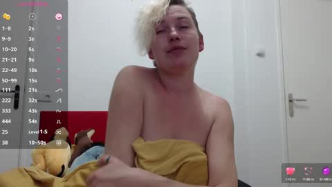 Snapshot of clittytastic chatting on February 23, 9:48 pm Syl online show from February 23, 9:48 pm