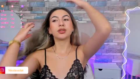 cloe_1tay online show from May 30, 3:03 am